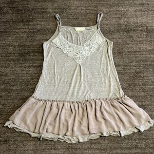 Flounce tan tank by areve - Size L